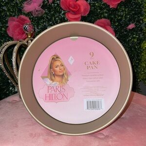 🩷🌸Paris Hilton 9in cake pan